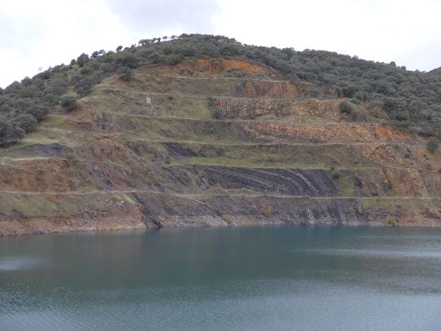 mineraly-korsika.jpg